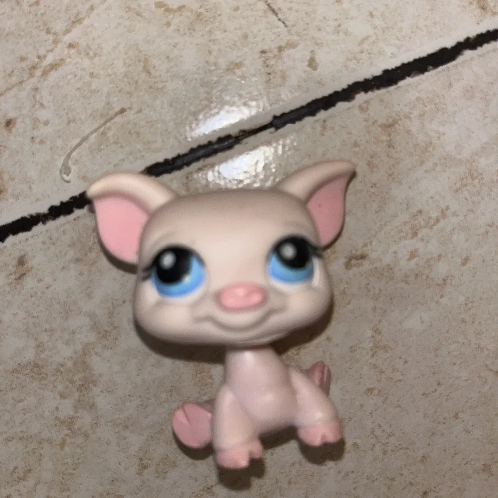 Littlest Pet Shop Light Pink Pig Blue Eyed Figure Hasbro #87